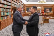 六爻番外金正恩会见绍伊古 称将继续支持俄对乌行动